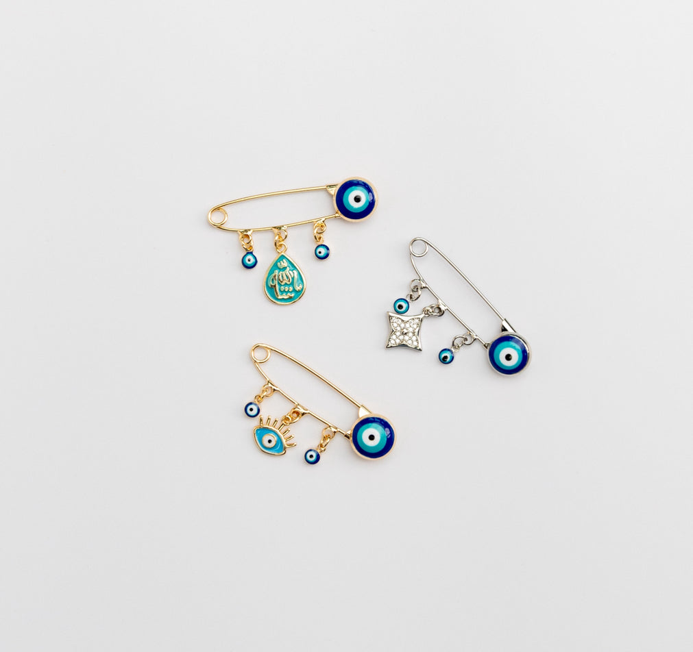 Little & blessed safety pin